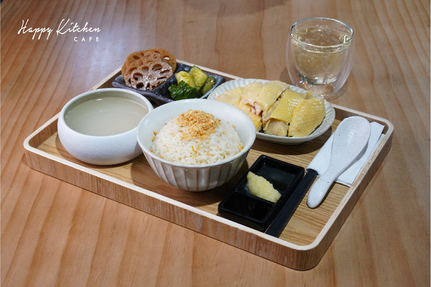足料午餐：無骨海南雞定食 +蜜糖梳打1杯