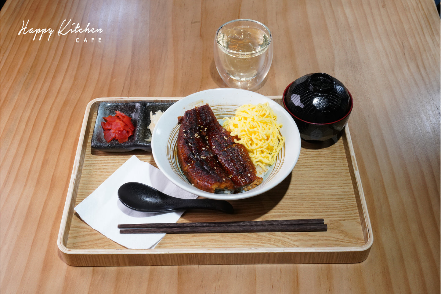 足料午餐：浦燒鰻魚飯定食1份＋蜜糖梳打1杯